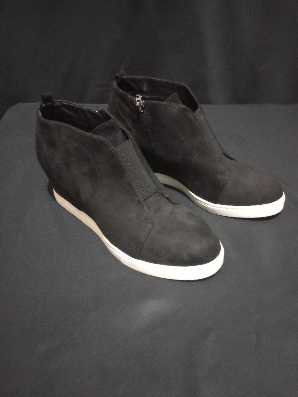 Shoes - Picture 1 of 6